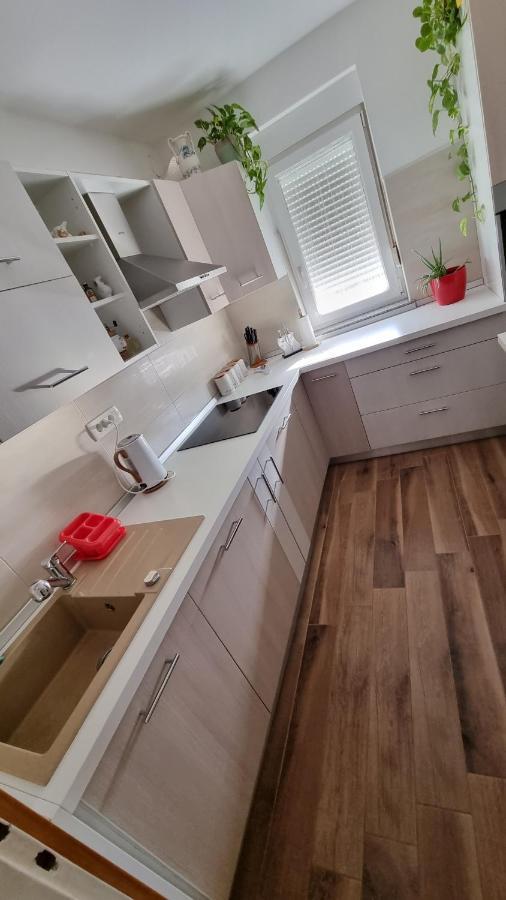 Apartman Ori Umag Eksteriør bilde